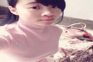 深受群众喜爱。 ellhh.56611999.com 大篷车印度电影大篷中文版_视频在线观看-爱奇艺搜索 3月2日爱奇艺搜索“大篷车印度电影大篷中文版”搜索结果页面为您提供最新最全的“大篷车印度电影大篷中文版”相关视频的搜索和在线观看服务。 爱奇艺搜索 电视剧《大篷车》全集免费在线观看_海外剧-星辰影院 已完结印度喜剧19713573其它 导演:纳西尔侯赛因主演:吉滕德拉 阿莎帕雷克 阿鲁娜伊拉尼简介:苏妮塔(吉滕德拉 jeetendra)是印度孟买一家大工厂主莫汉达斯的独生女儿,莫汉达斯死后,她听从他的遗愿与其心术不正的养子拉詹结婚,并答应拉詹会与他在坎达拉的一所小别墅欢度新婚之夜。 驱车到达别墅时,苏妮塔遇到夜总会舞女莫妮卡,得知拉詹正是杀害父亲的凶手。凭借机智逃离别墅后,苏尼塔结识一个来自吉普赛的大篷车队,她生命中最重要的人莫汉(阿莎帕雷克 asha parekh)第一次走进她的视线,然而两人的爱情之路,并非一帆风顺,如阴魂般的拉詹,是其中最大障碍。电视剧《大篷车》是一部以家庭为主题的喜剧剧情片。故事主要围绕着一个由五个成员组成的家庭展开,他们使用一辆老旧的大篷车进行旅行。该家庭由父亲马克、母亲莉莲、大女儿艾米、小女儿莉莎和宠物狗巴特组成。他们决定放下烦恼,踏上大篷车,一同展开一场充满冒险和惊喜的旅程。在旅途中,家庭成员们经历了各种有 第01集